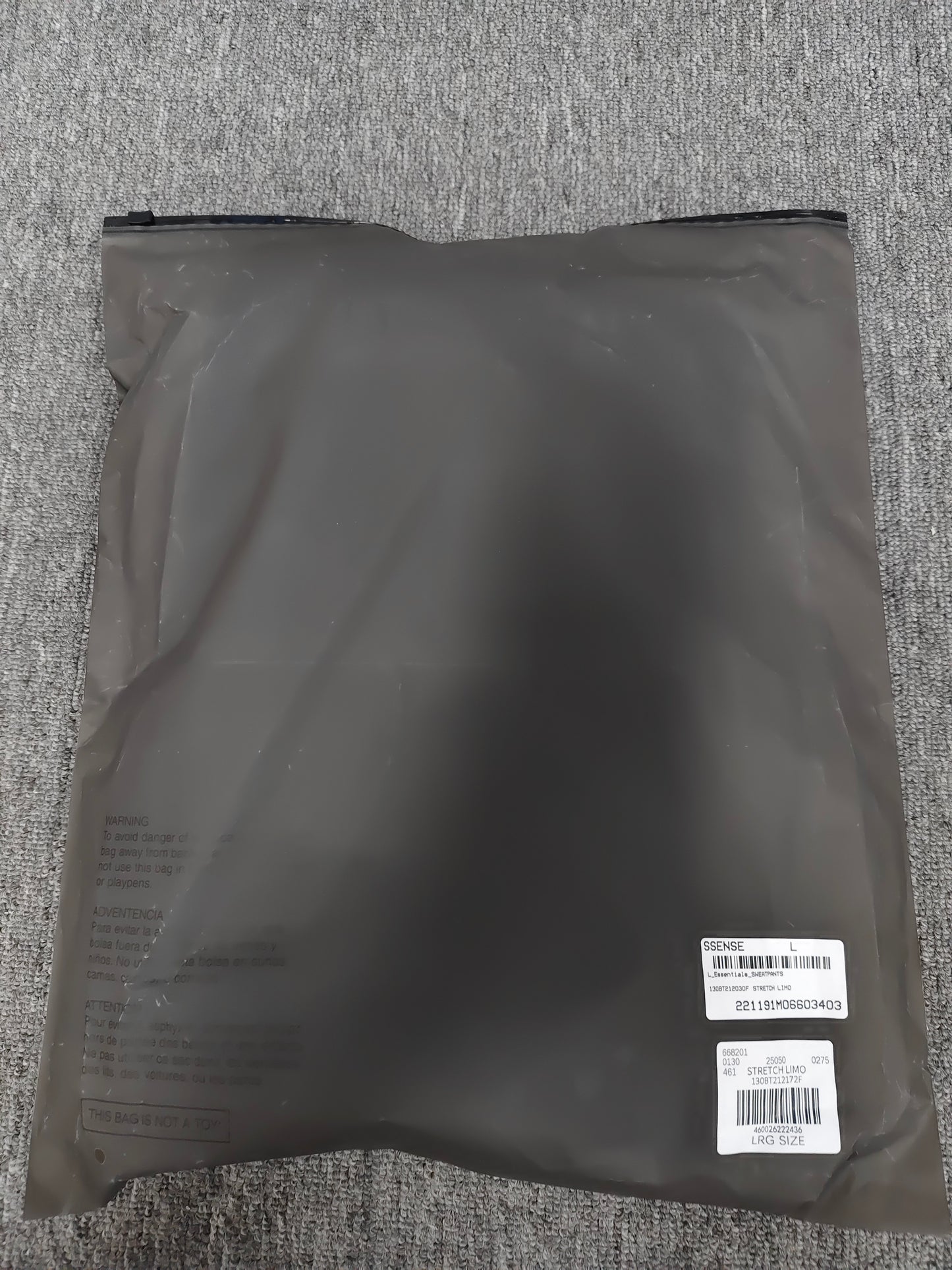 Fear of God Essentials sweatpants flared ‘Stretch limo '