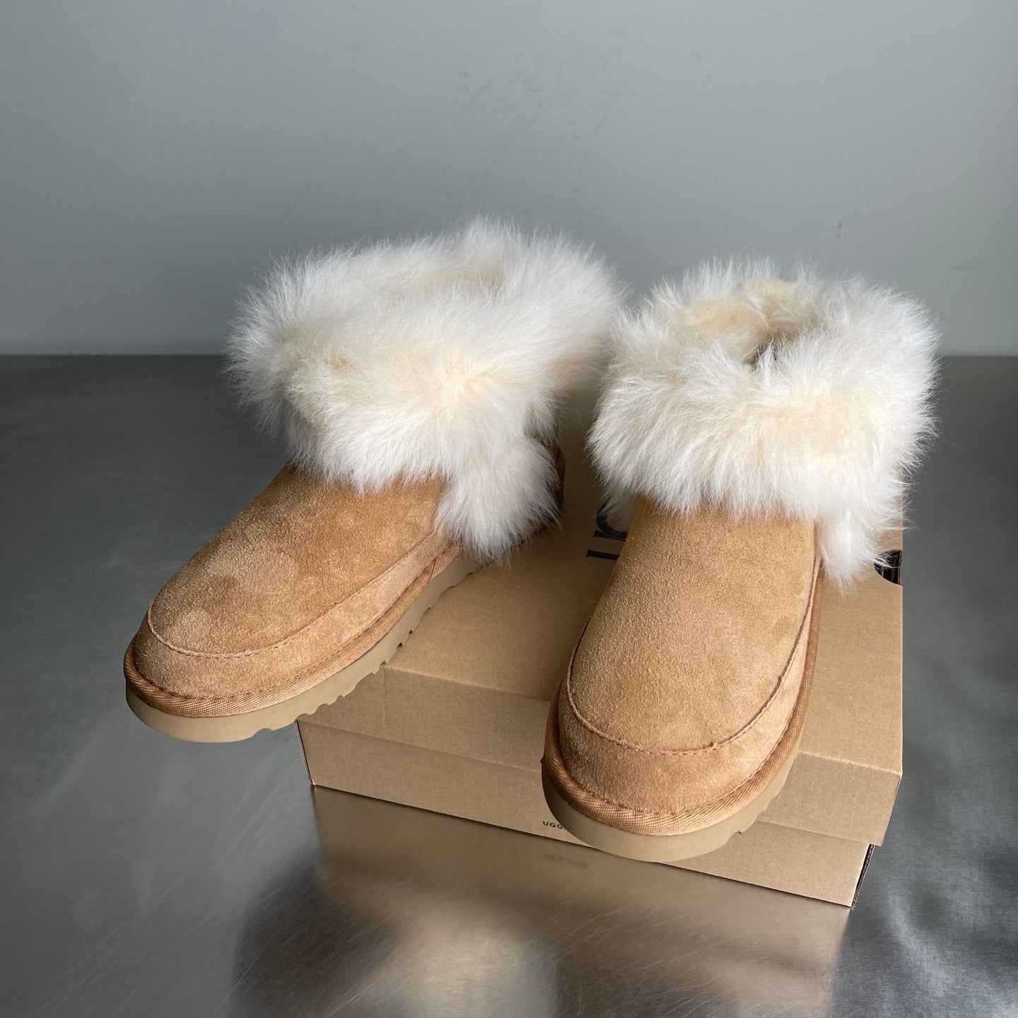Women's Classic Ultra Mini Chalet Boot brown