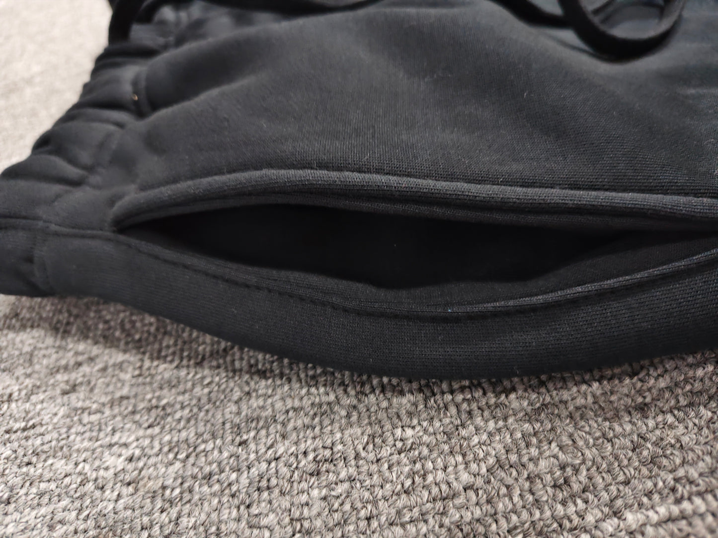 Fear of God Essentials sweatpants cuffed ‘Stretch limo '