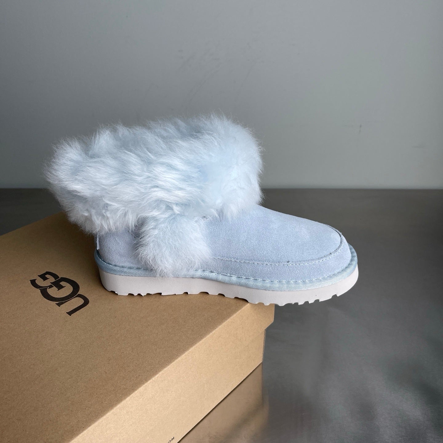 Women's Classic Ultra Mini Chalet Boot