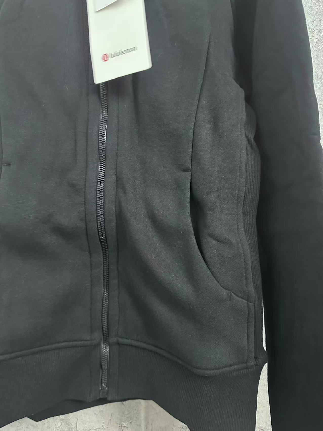 Lululemon black scuba jacket