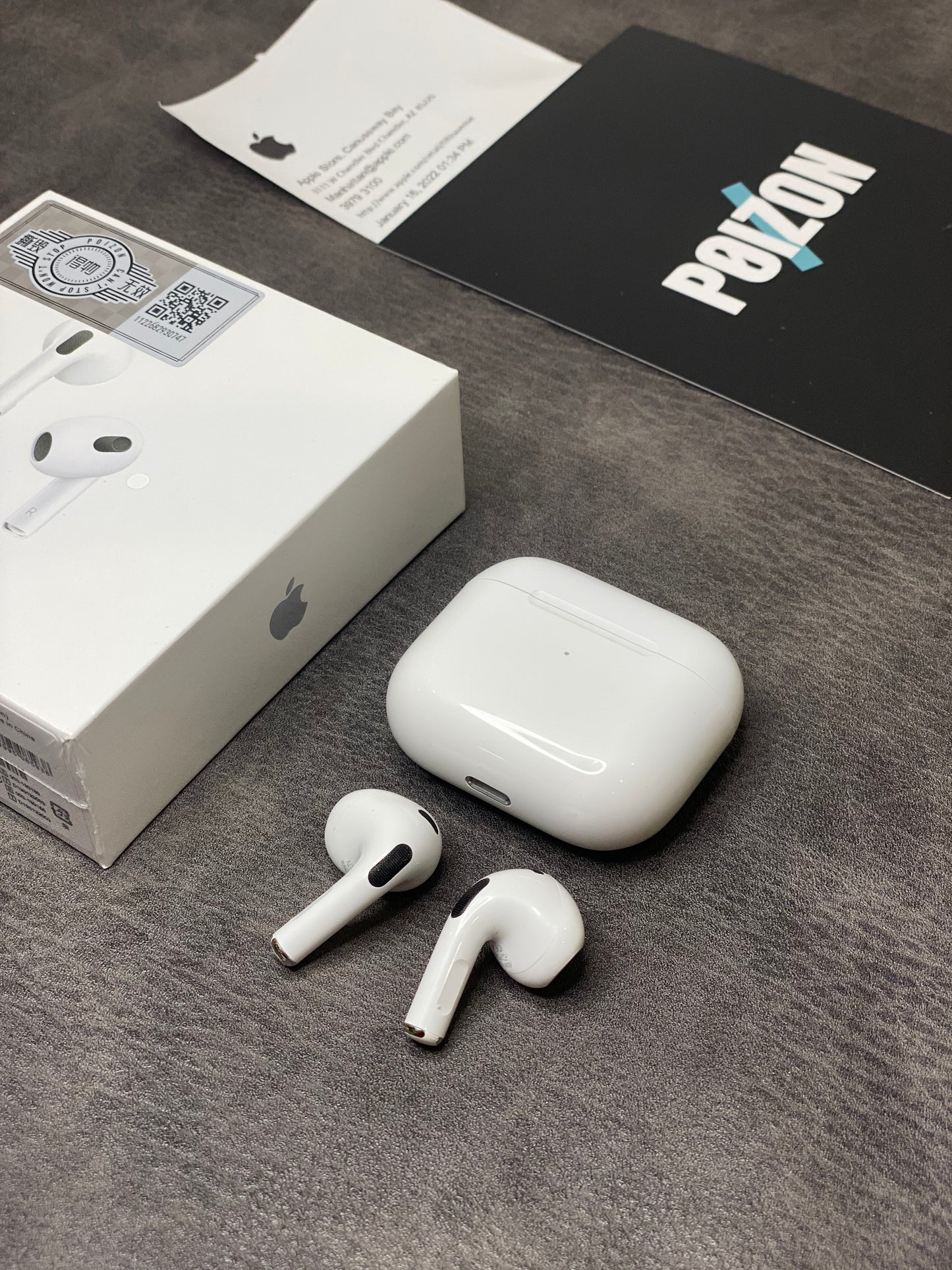 Apple AirPods Pro 2nd Gen White Bluetooth In-Ear Earbuds w/ Mic & Case