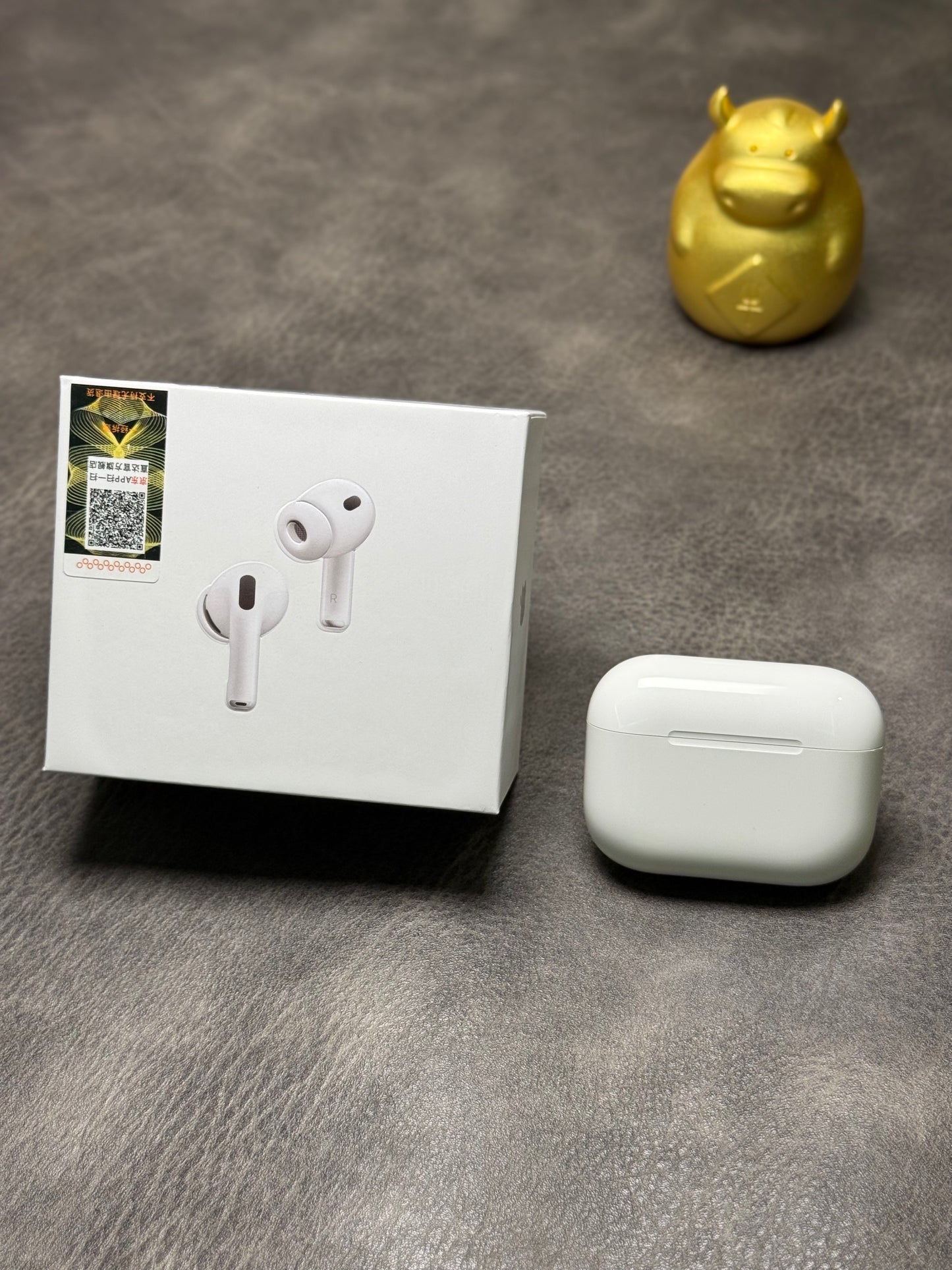 Apple AirPods Pro 3  White Bluetooth In-Ear Earbuds w/ Mic & Case