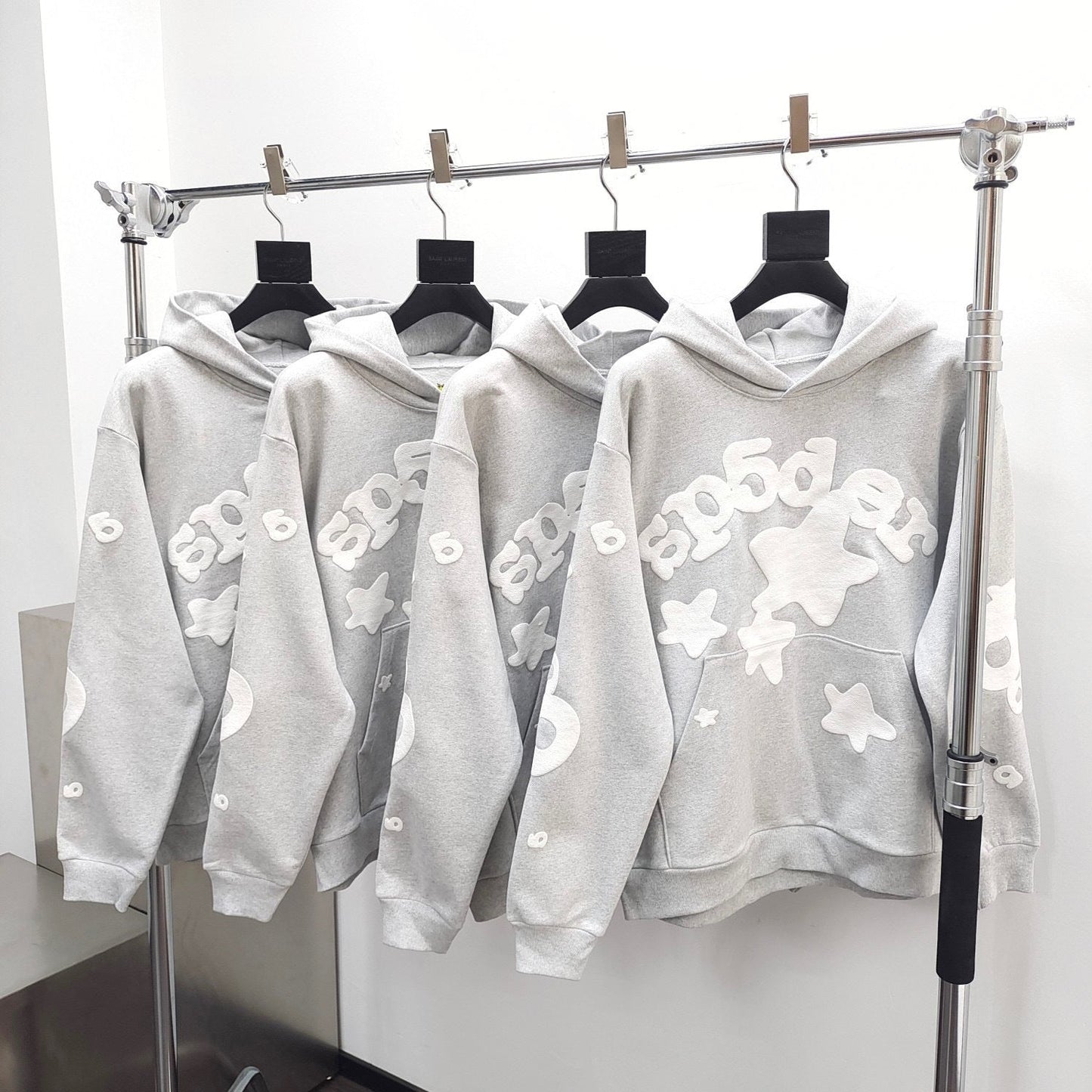 Sp5der worldwide gray  beluga hoodie puff print logo
