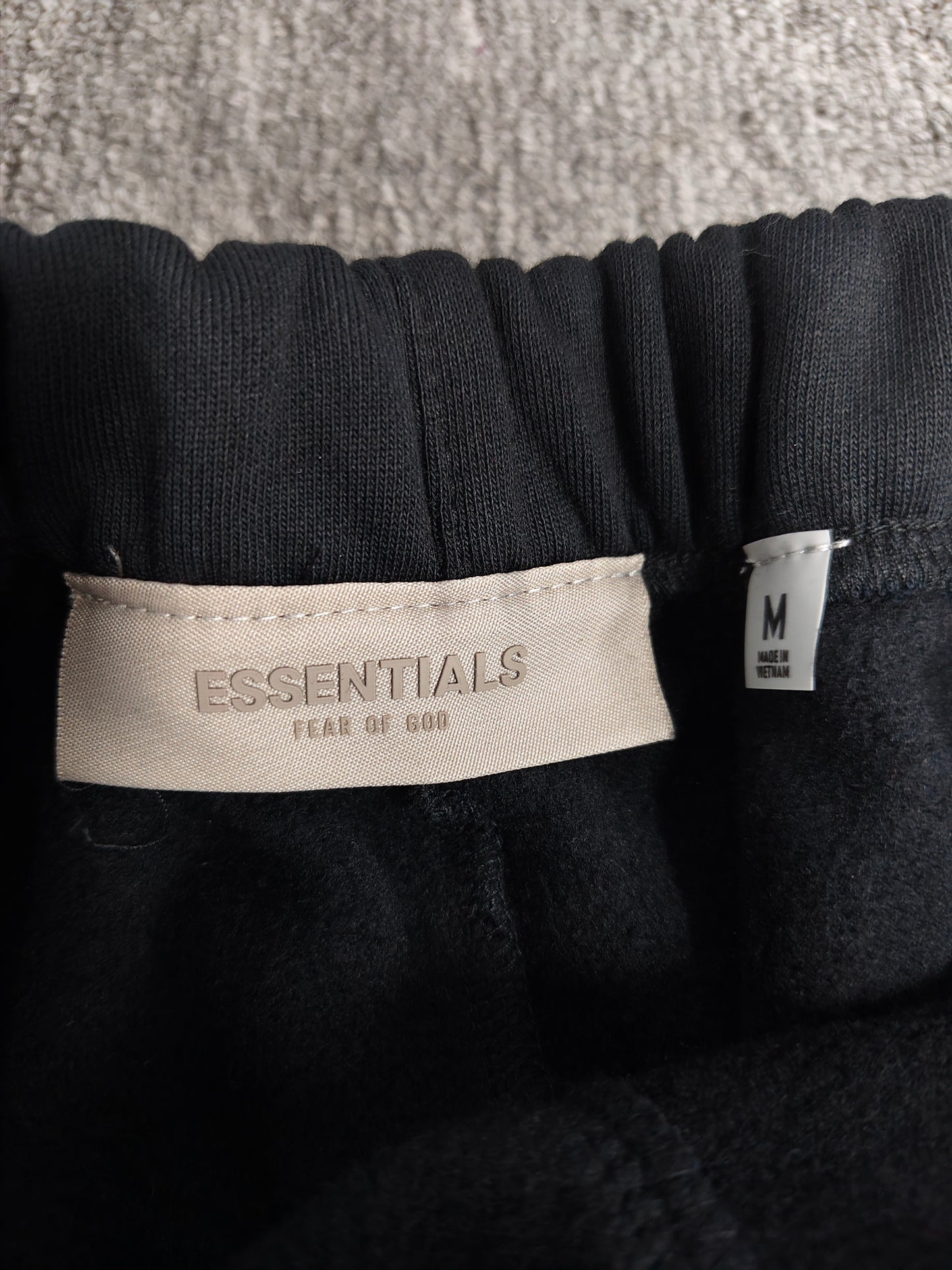 Fear of God Essentials sweatpants cuffed ‘Stretch limo '