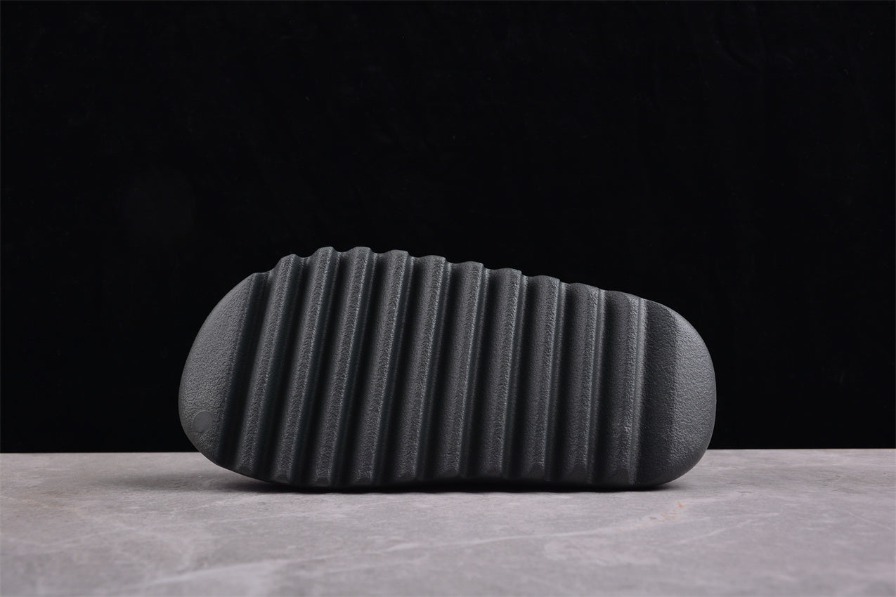 Yeezy slides black