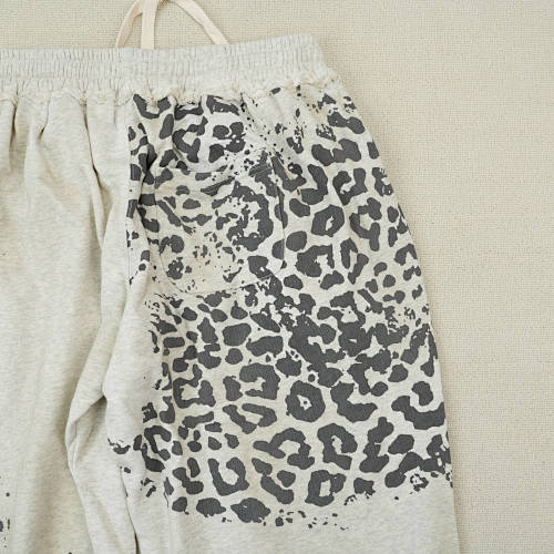 Vale Forever cheatah sweatpants  'Grey'