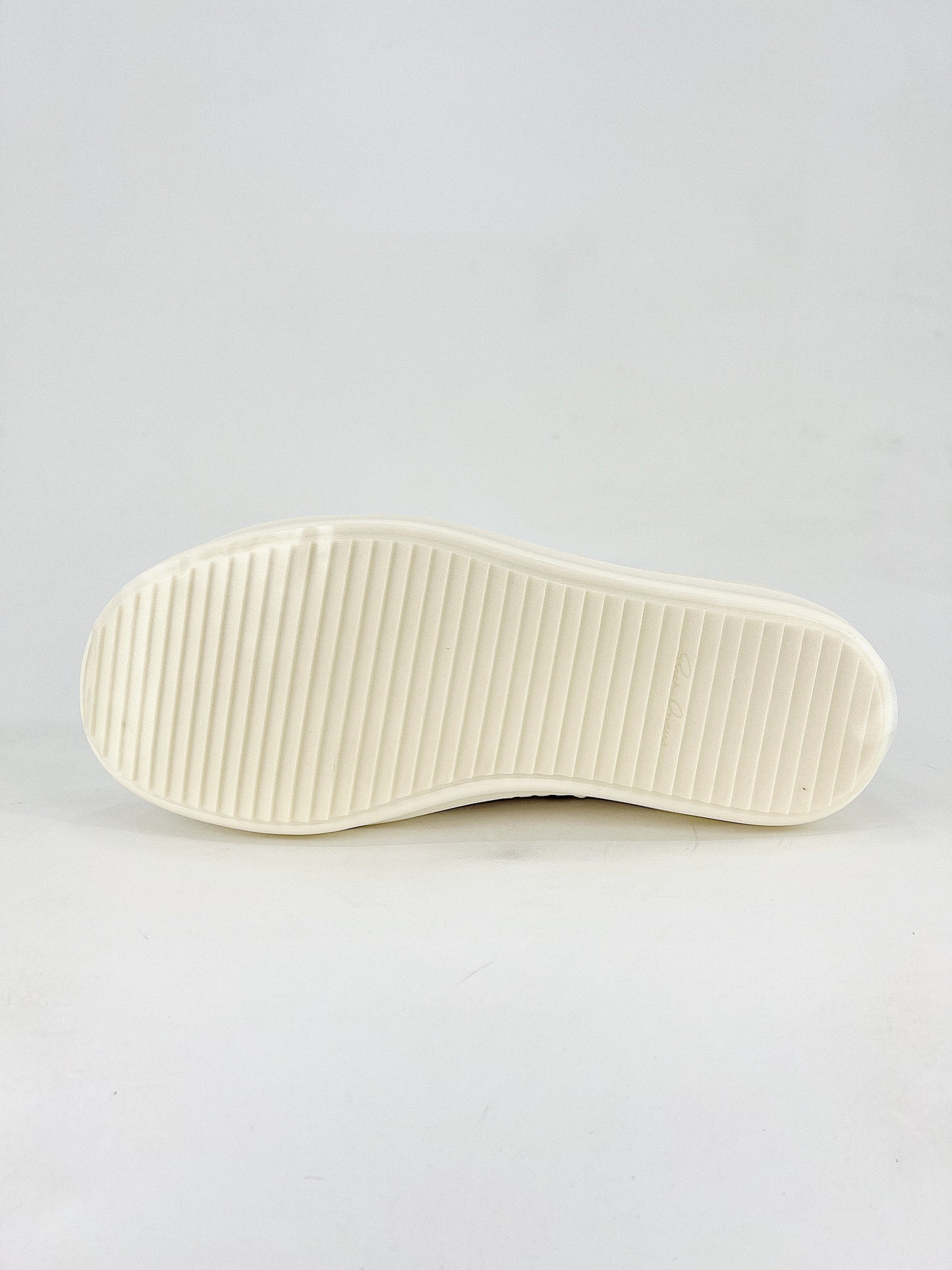 Rick Owen’s white jumbo lace
