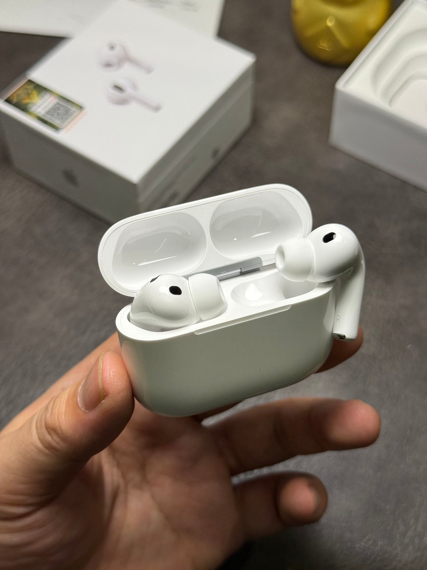 Apple AirPods Pro 3  White Bluetooth In-Ear Earbuds w/ Mic & Case