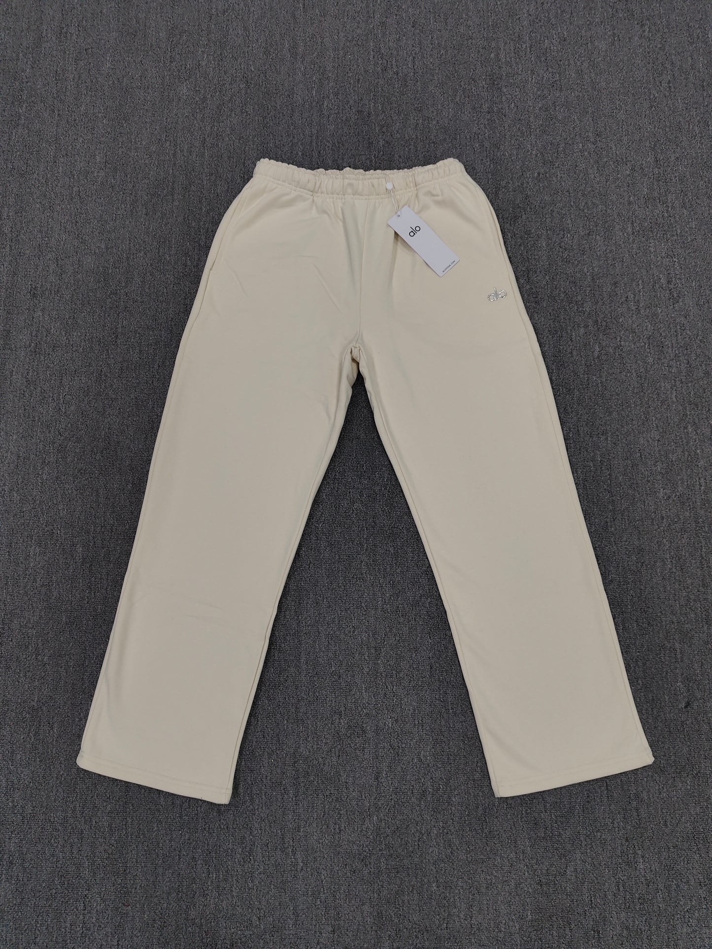 alo sweatpants cream