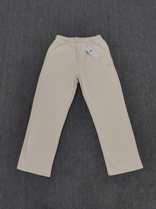 alo sweatpants cream