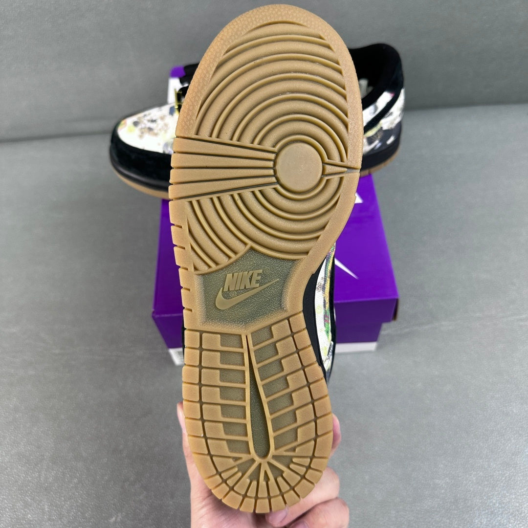 Nike SB Dunk Low Supreme Rammellzee