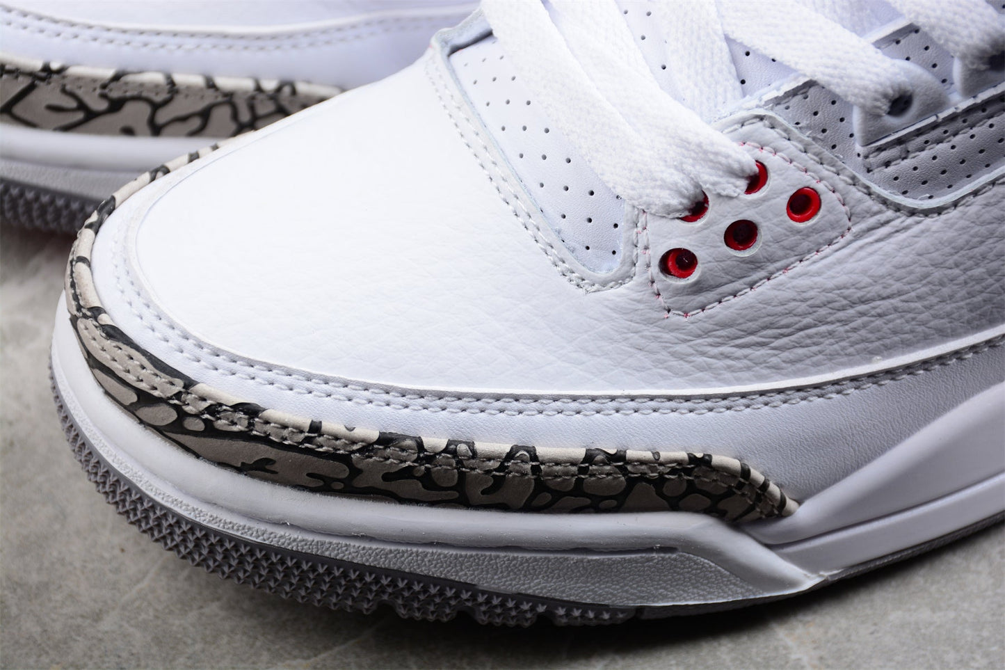 JORDAN 3 RETRO 'FIRE RED'