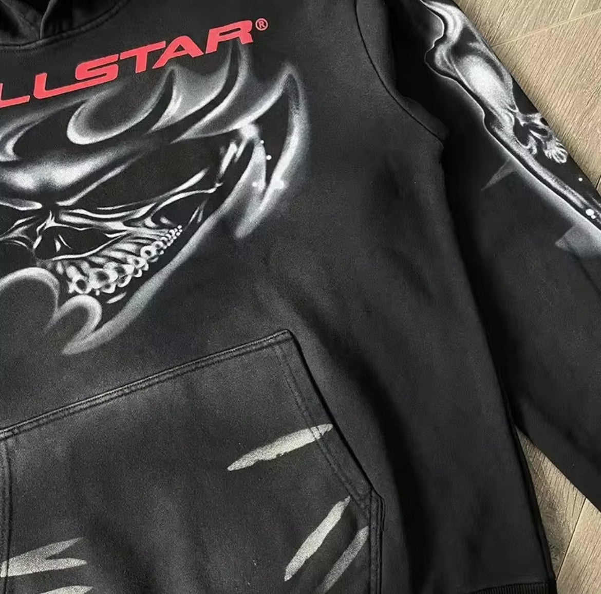 HELLSTAR AIRBRUSHED  SKULL