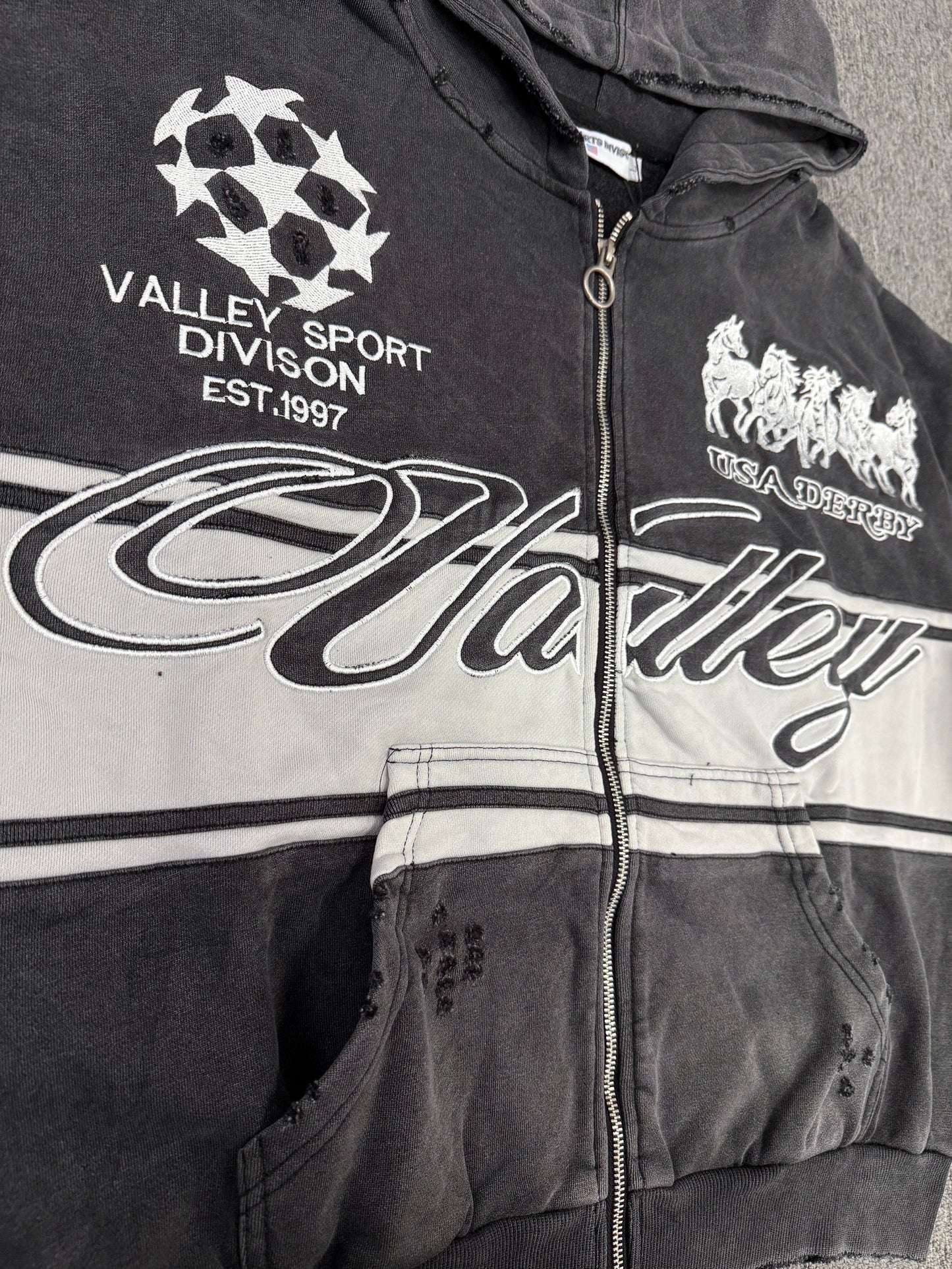 Vale Forever BLACK CURSIVE ZIP UP HOODIE