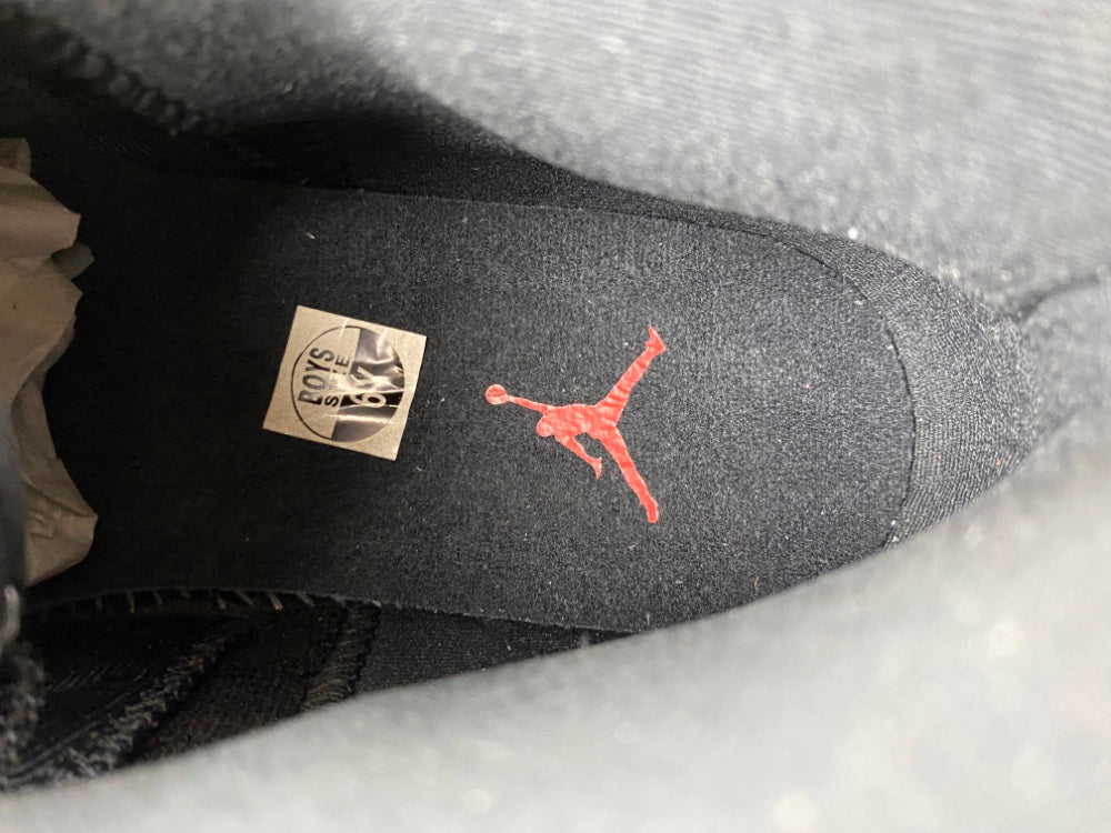 Air Jordan 12 Retro GS 'Bloodline'
