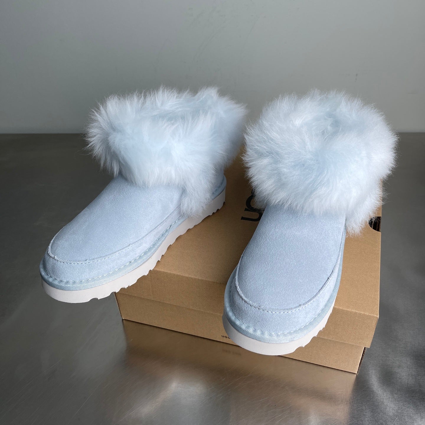 Women's Classic Ultra Mini Chalet Boot