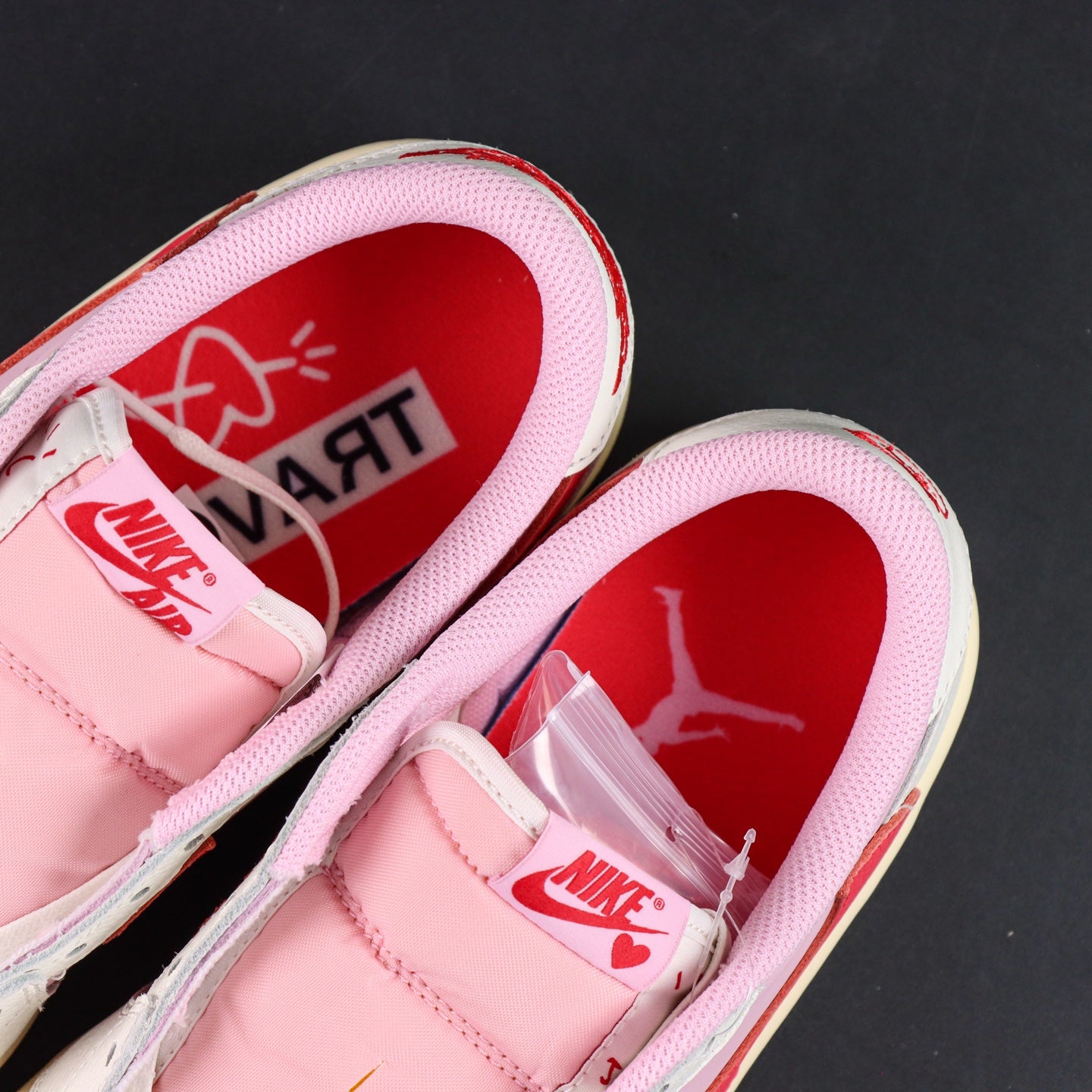 Travis Scott Sail Tropical Pink