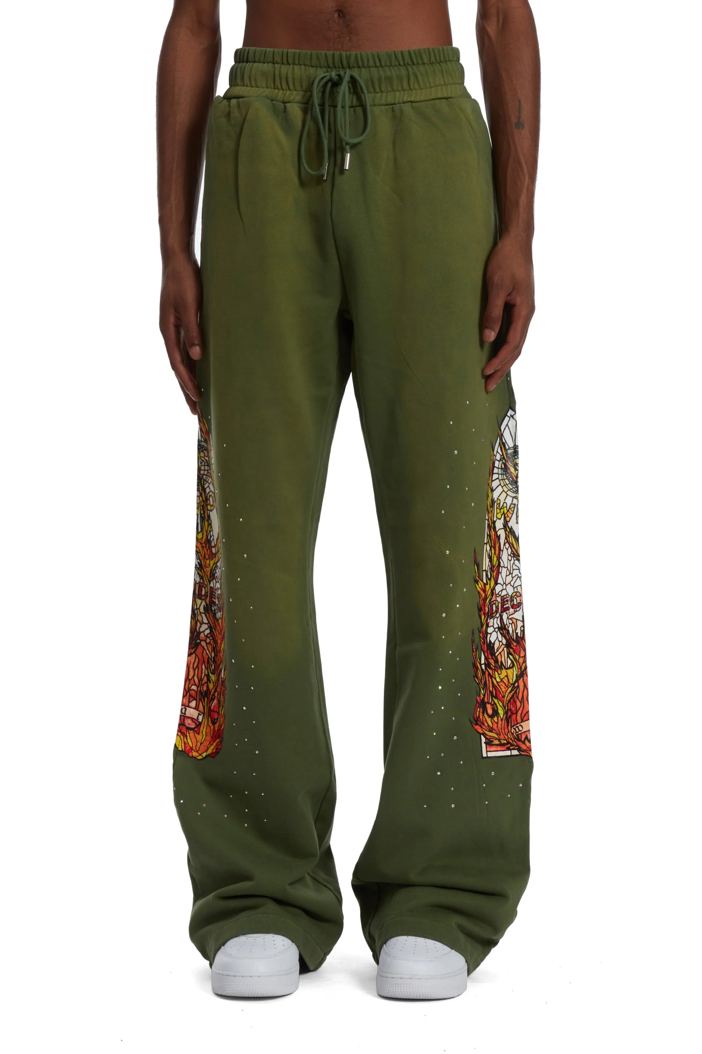 WHO DECIDES WAR green flame glass sweatpants