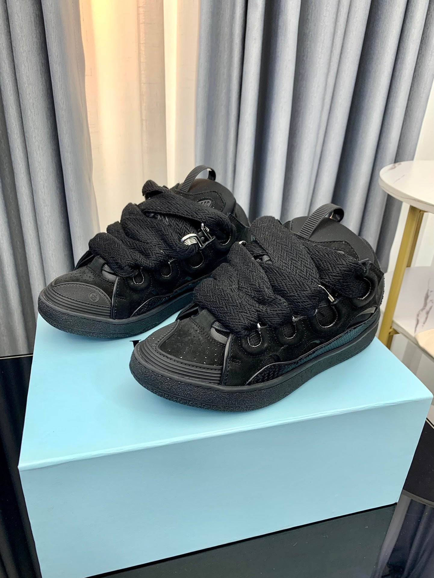 Lanvins curb sneakers black