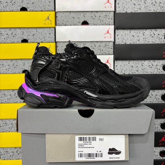 balenciaga runneres led black