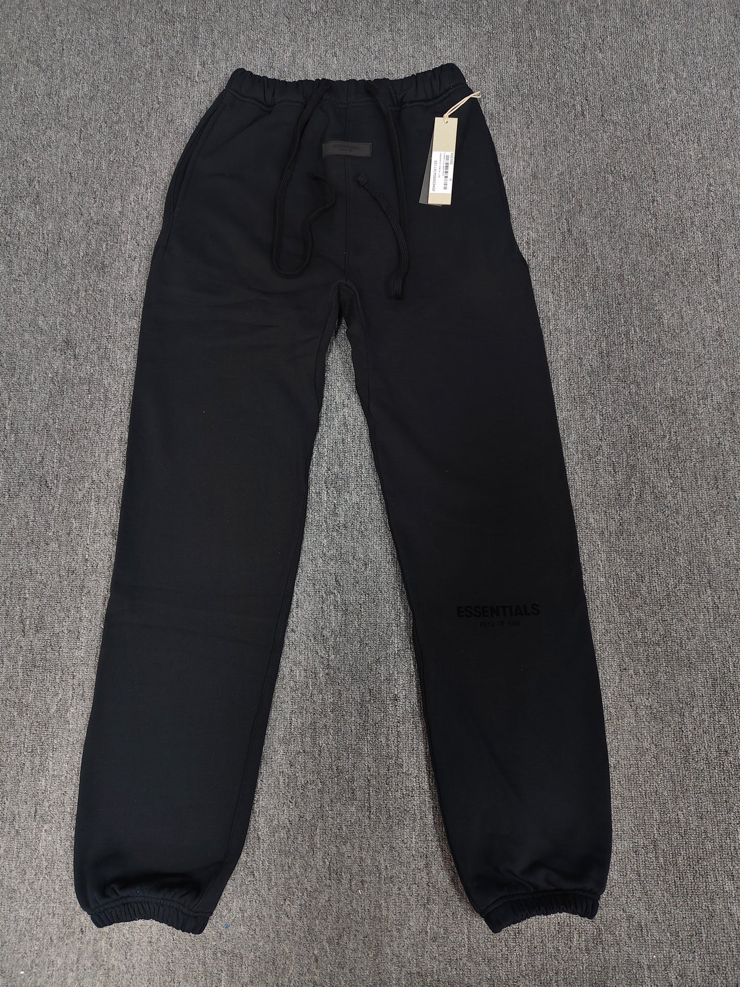 Fear of God Essentials sweatpants cuffed ‘Stretch limo '