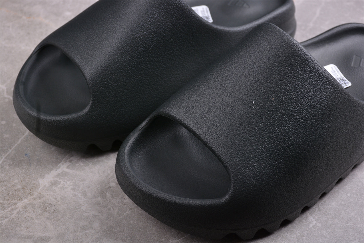 Yeezy slides black