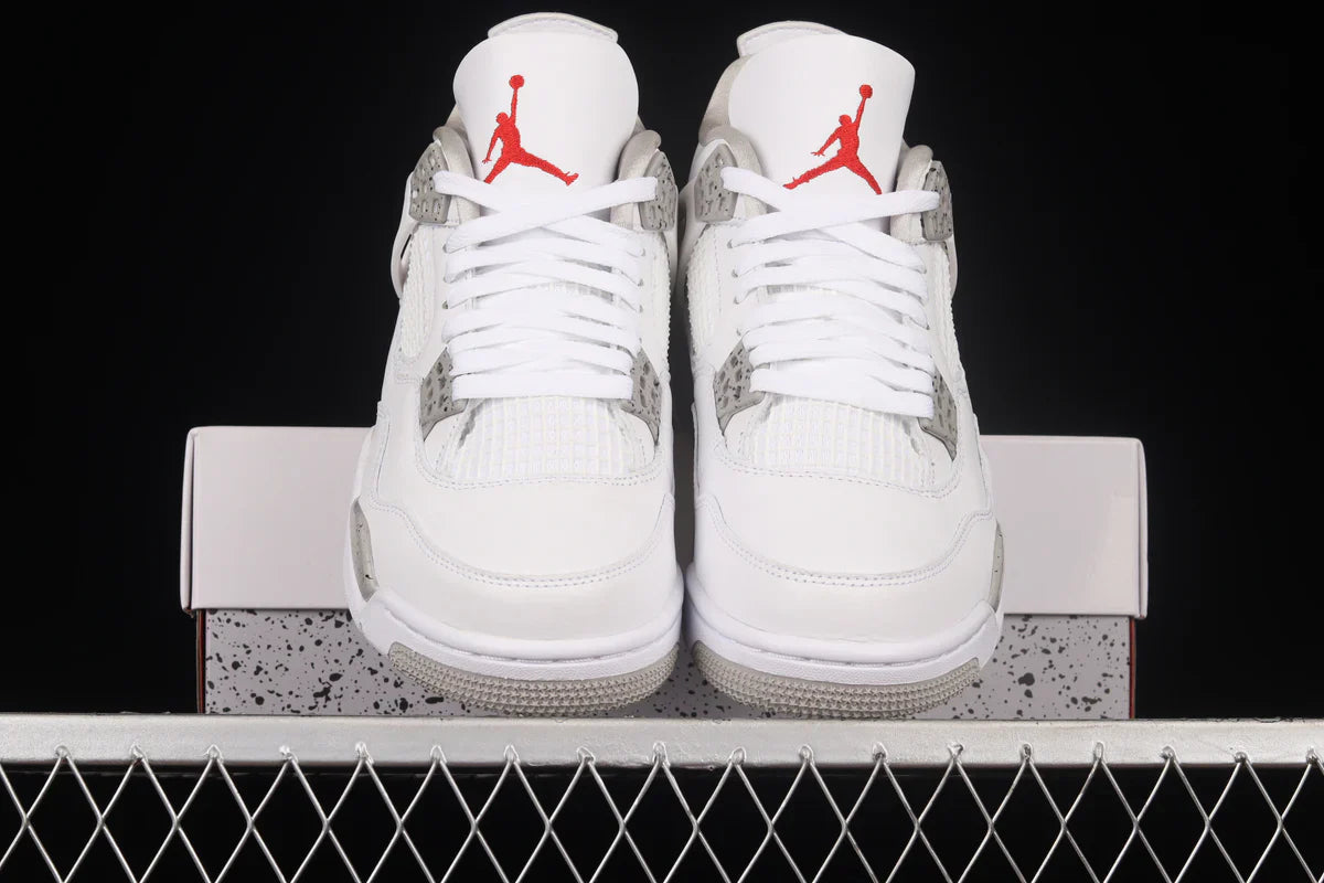 Air Jordan 4 white Oreo