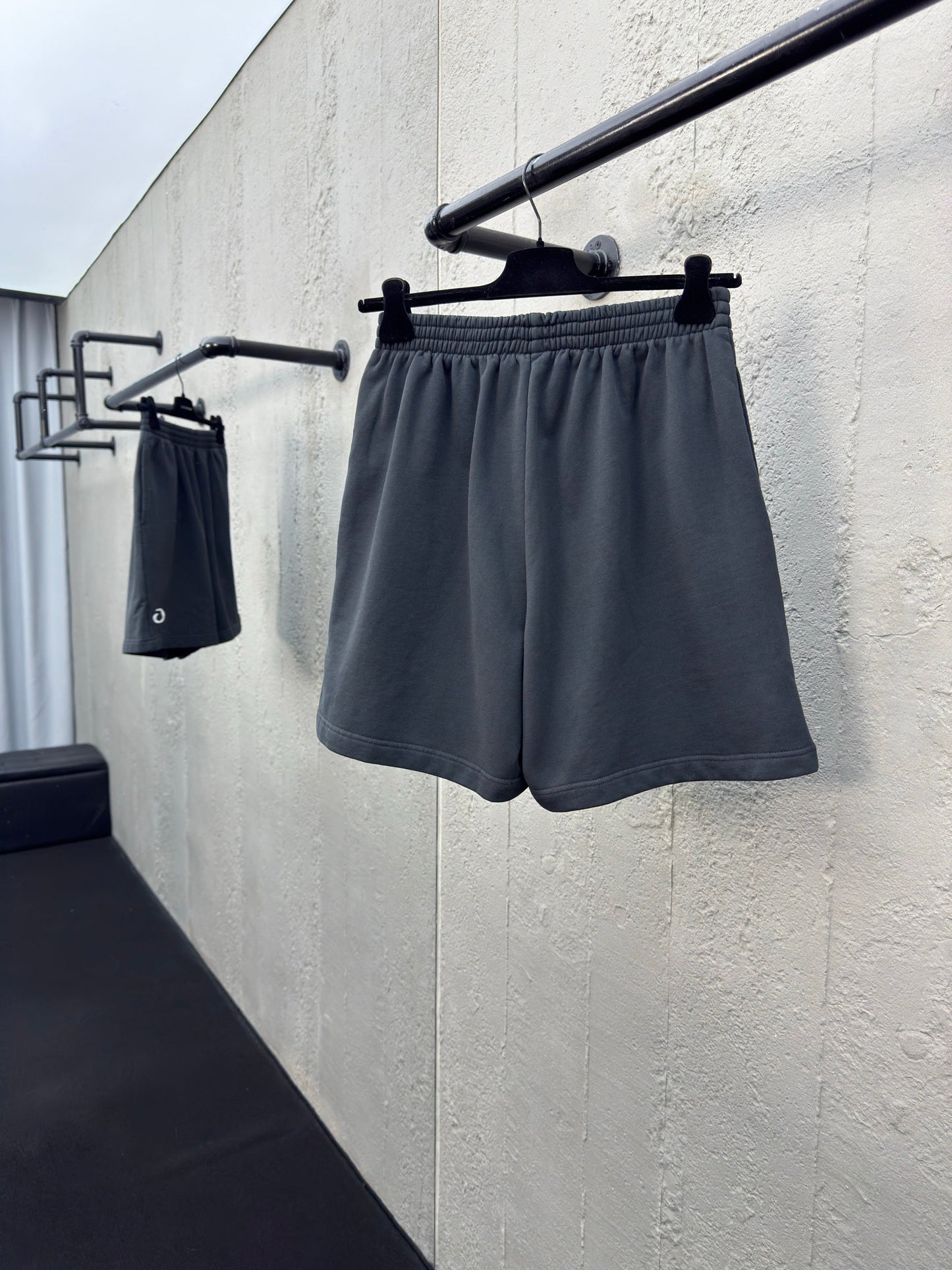 MEN'S BASKETBALL SERIES - SWEAT SHORTS IN BLACK