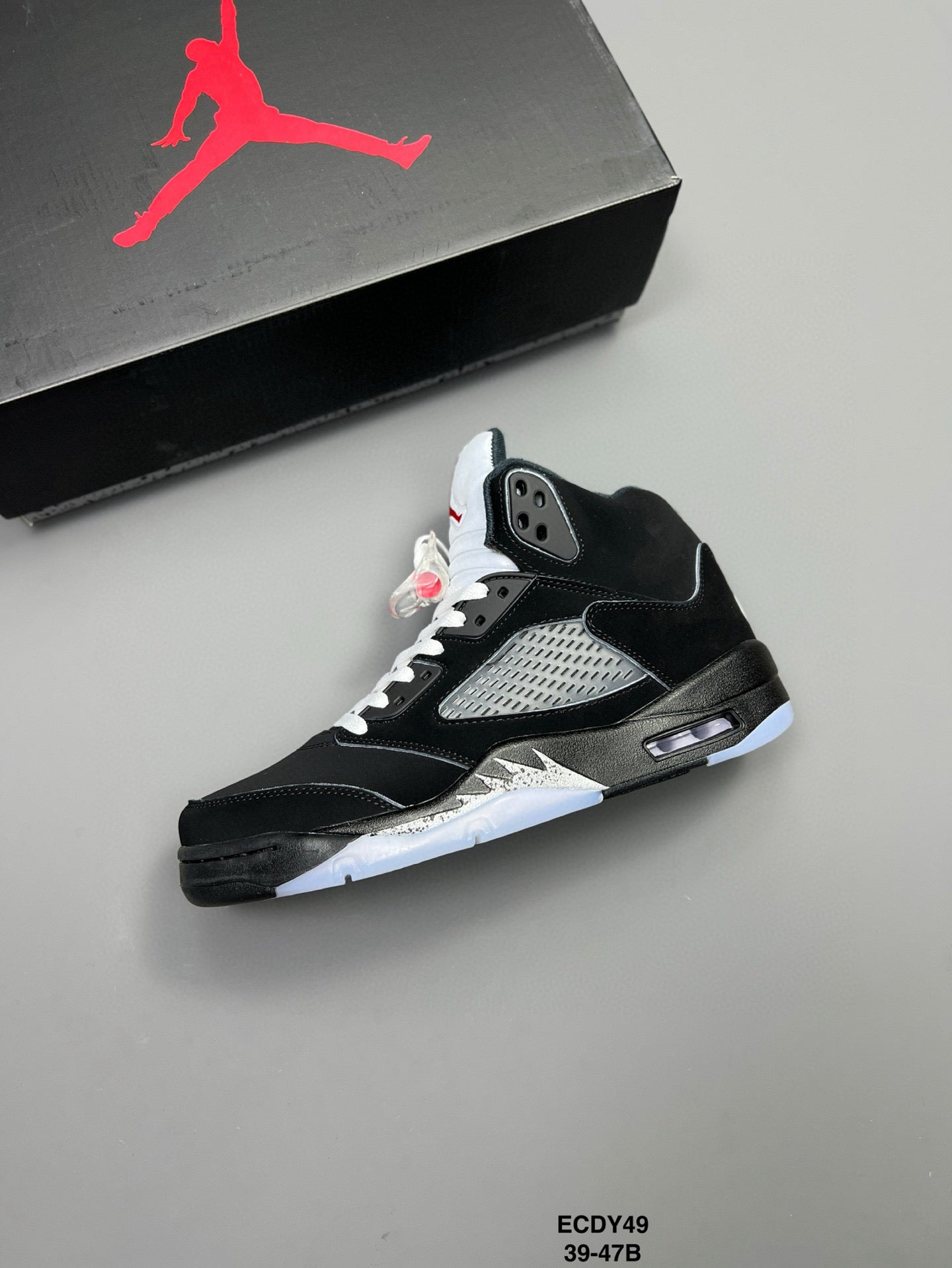 Air Jordan 5 Retro OG "Black Metallic Reimagined