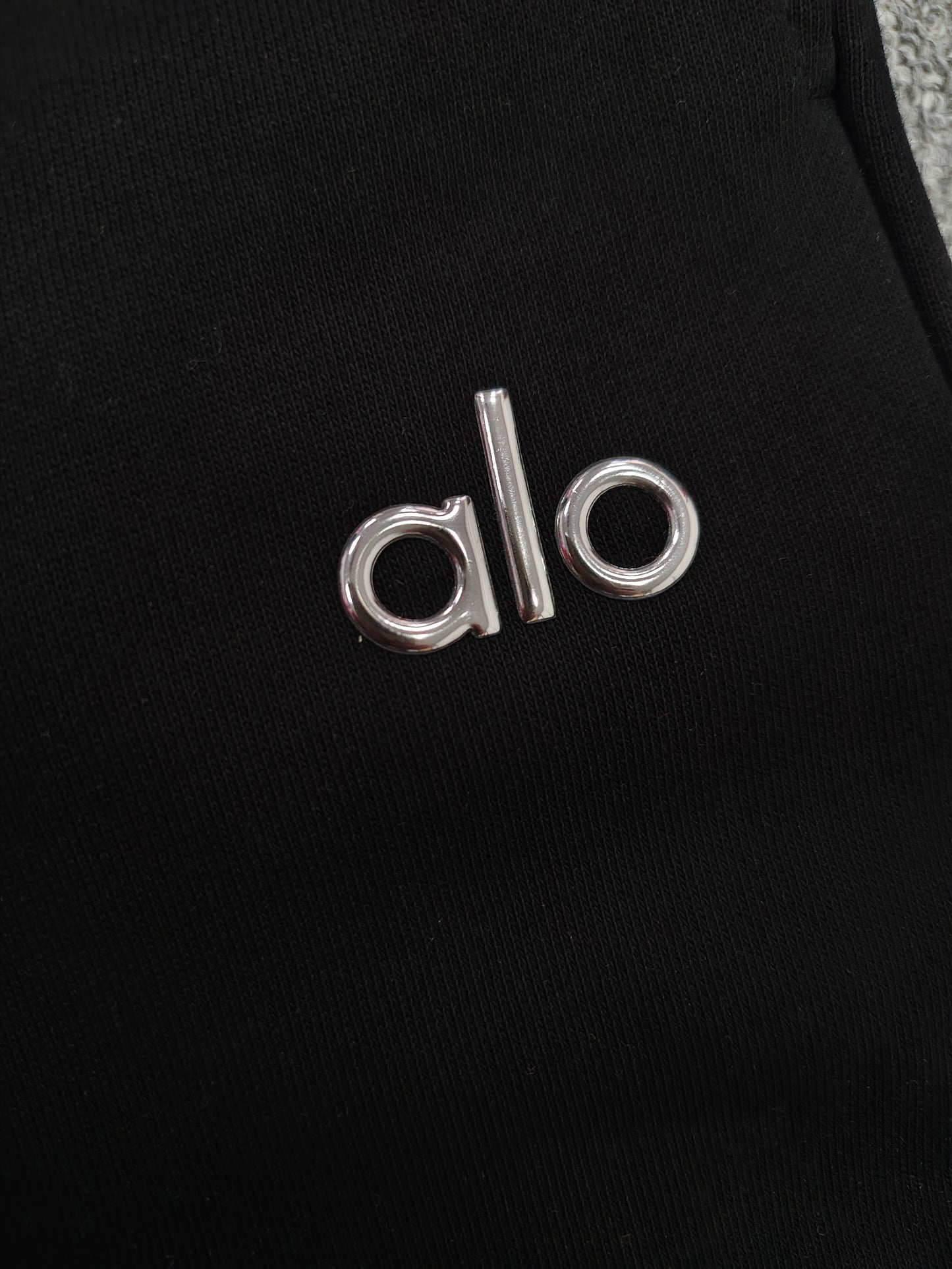 alo cuffed sweatpants black
