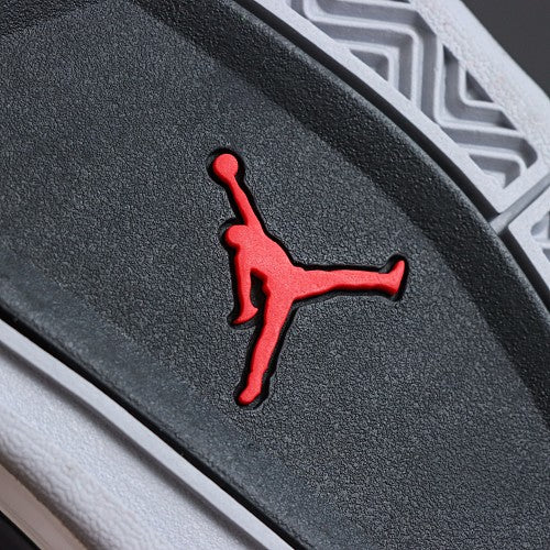 Air Jordan 4 Toro Bravo