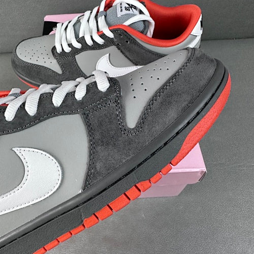 Nike SB Dunk Low Staple NYC Pigeon