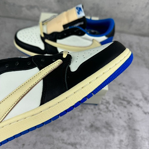 Jordan 1 Retro Low OG SP Fragment x Travis Scott
