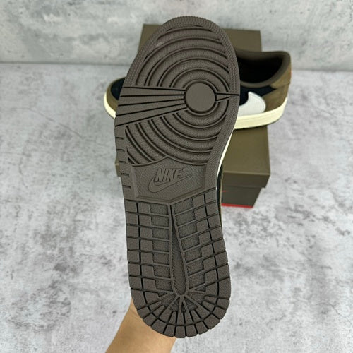 Jordan 1 Retro Low OG SP Travis Scott Mocha