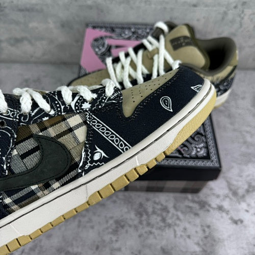 Nike SB Dunk Low Travis Scott