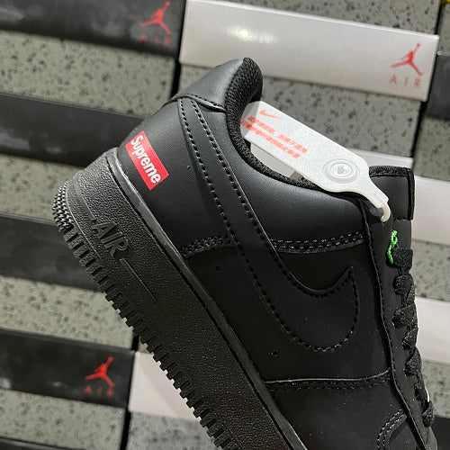 Nike Air Force 1 LowSupreme Black