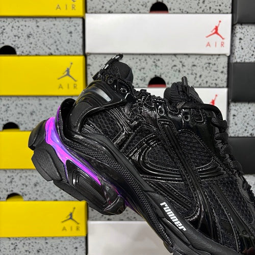 balenciaga runneres led black