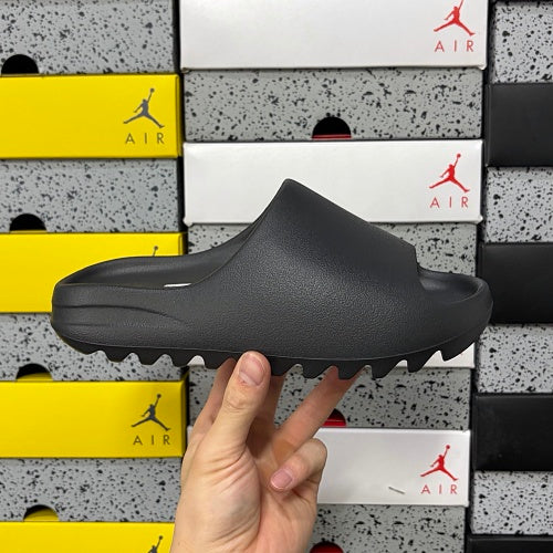 adidas Yeezy Slides 'Black'