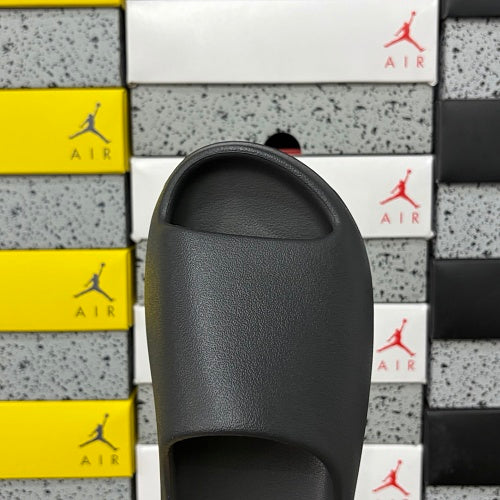 adidas Yeezy Slides 'Black'