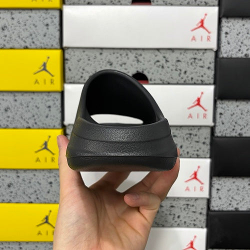 adidas Yeezy Slides 'Black'