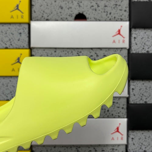adidas Yeezy Slides 'Glow Green'