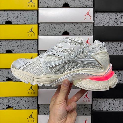 Balenciaga Runner LED white