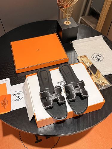 Hermes Black Calfskin Oran Sandals