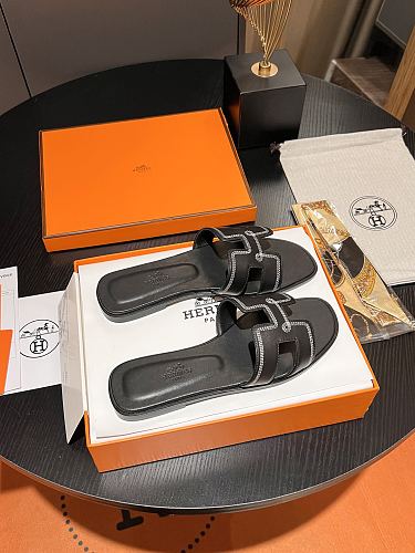 Hermes Black Calfskin Oran Sandals