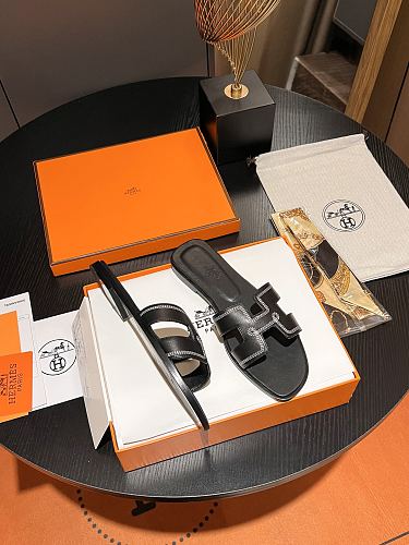 Hermes Black Calfskin Oran Sandals